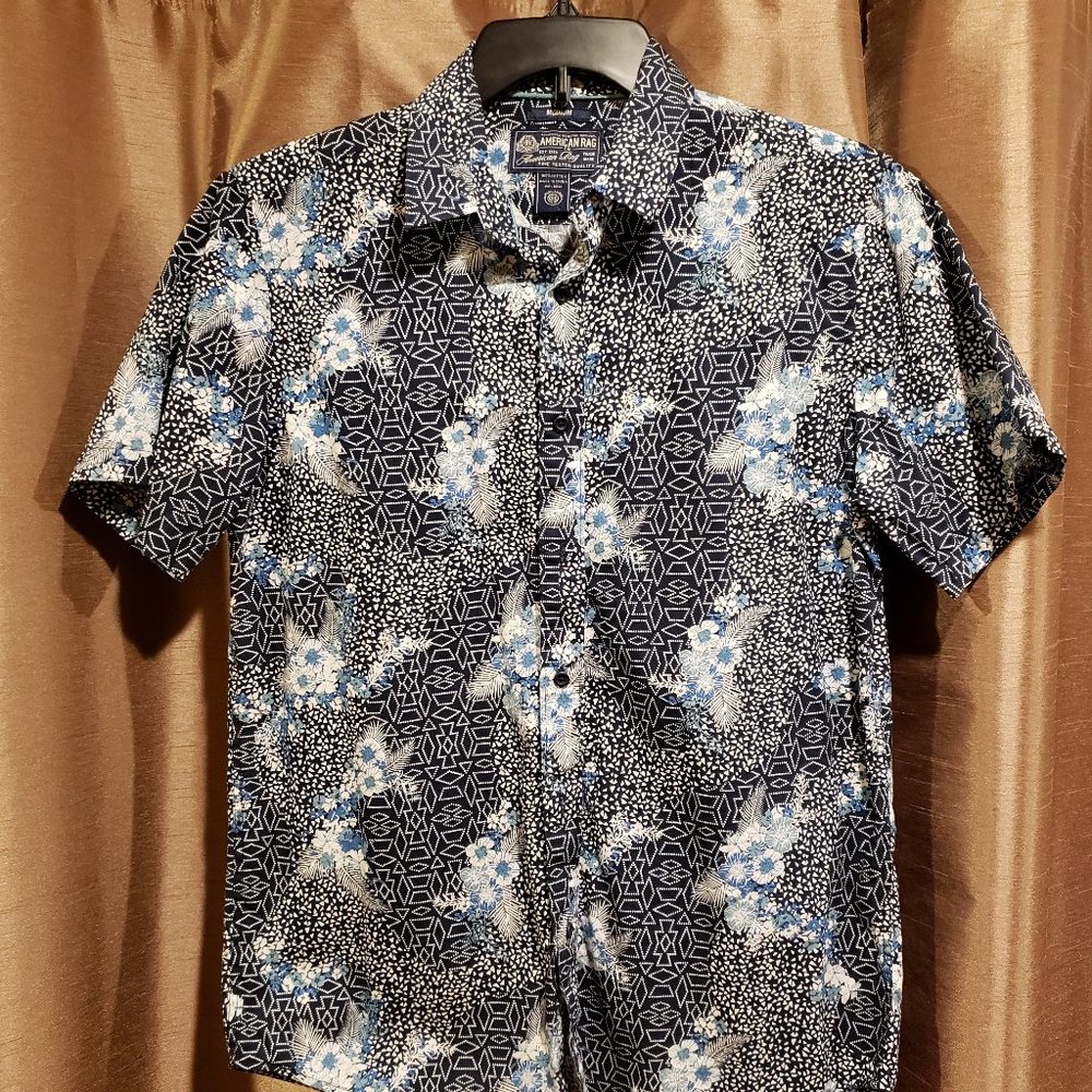 American Rag Floral Button Down Shirt Size Medium